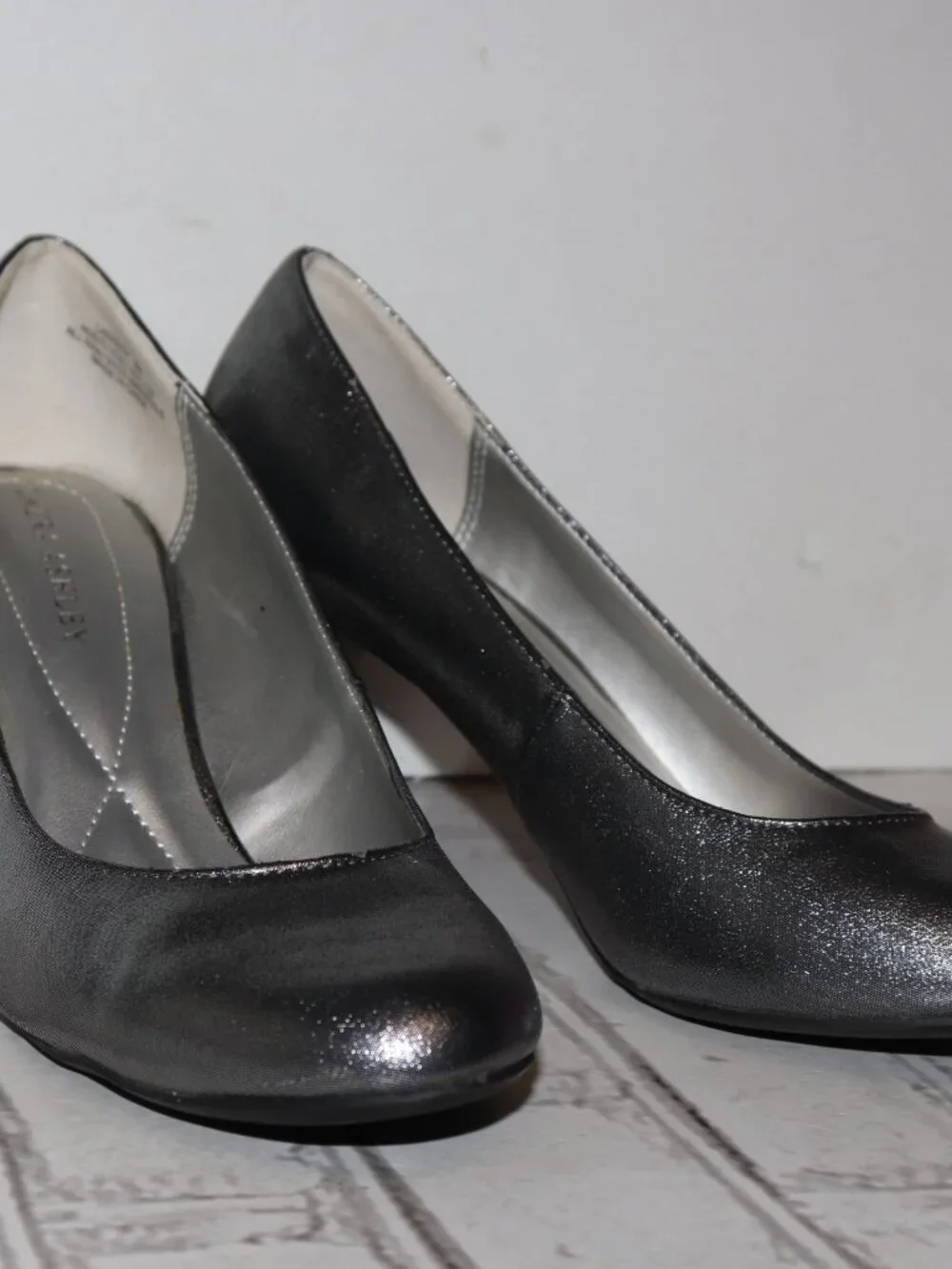 ✨ Laura Ashley Dark Silver Heels · Size 8M · Round‑Toe Pumps